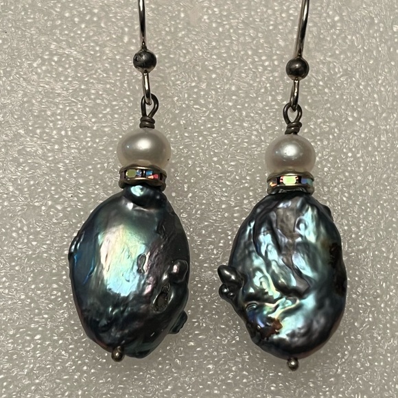 Genuine Dancing Black Keshi Pearls - Peacock Blue High Luster Strand Necklace - Picture 5 of 6